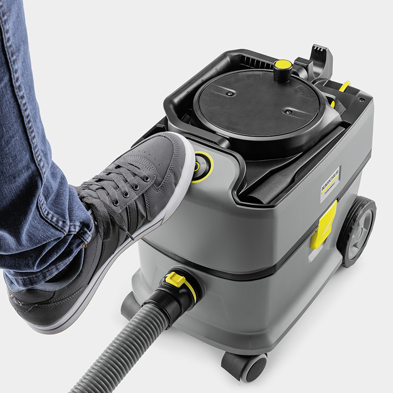 Aspirator uscat cu sac tip T 10/1 Adv, cablu retractabil