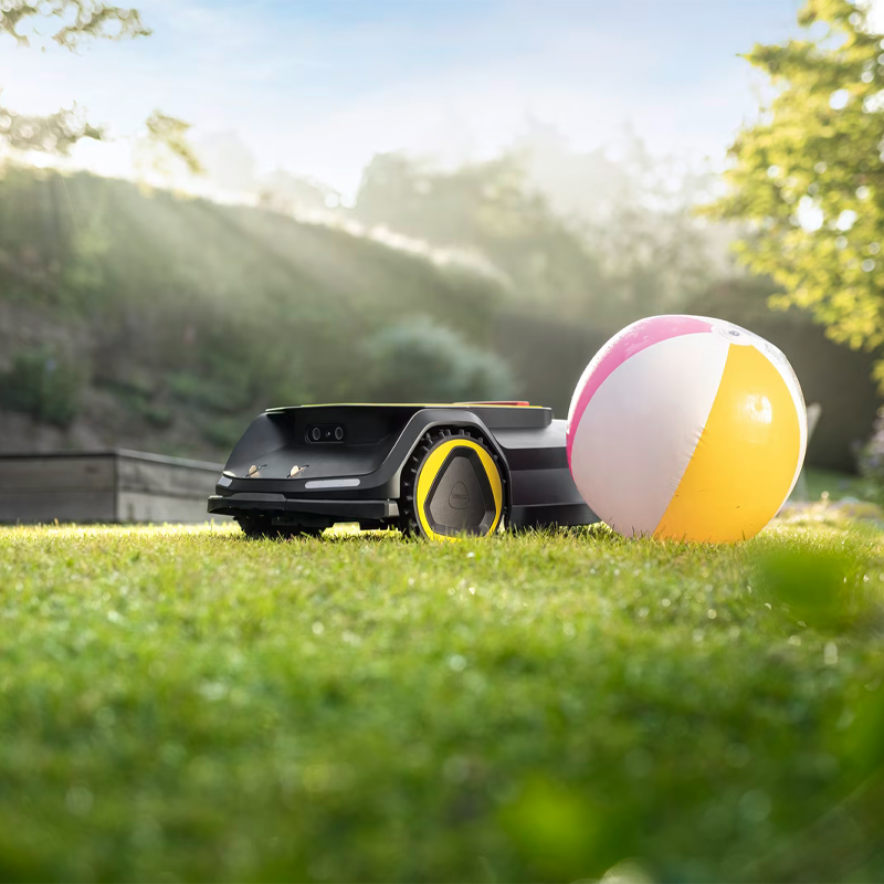 Robot de tuns gazon Karcher RCX6, technologie GPS cu antena, fara fir, 3000mp, conexiune Bluetooth