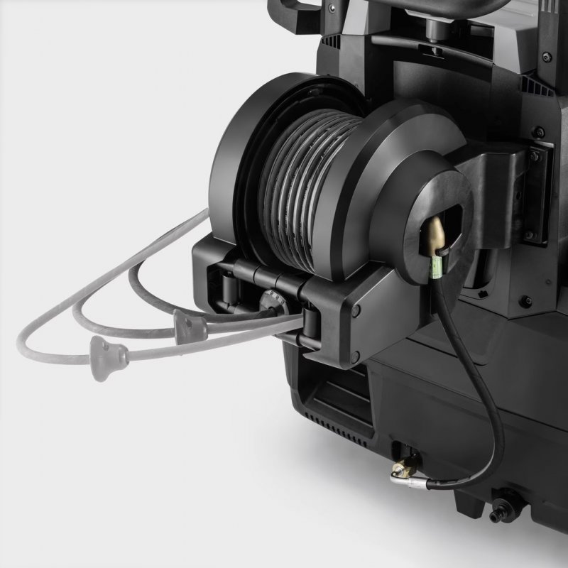 Aparat de spalat cu presiune si incalzire a apei KARCHER HDS 8/18-4CXA