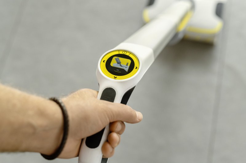 Mop electric cu acumulator Karcher FC 8 Smart Signature Line, 25V, 2.85 Ah, 4 role