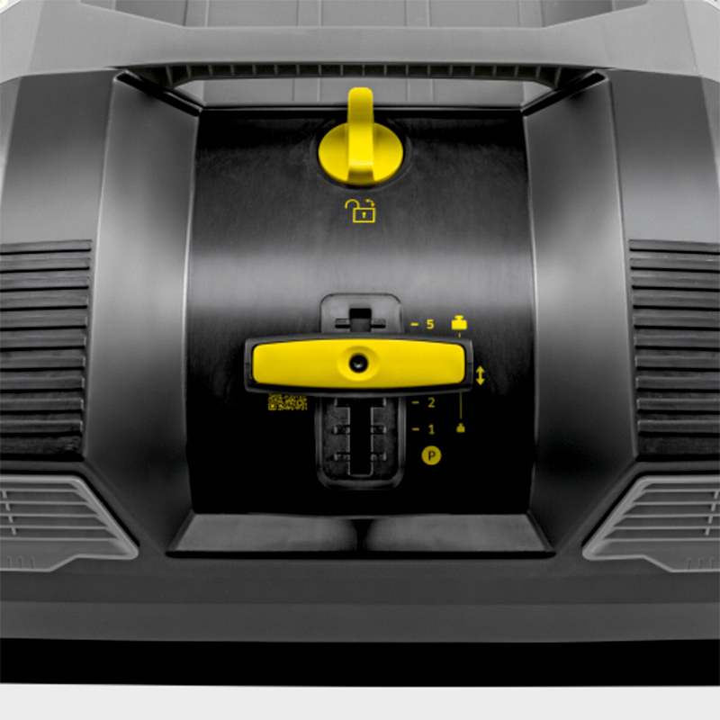 Masina de maturat manuala profesionala, cu doua maturi KM 70/20 C 2SB Go!Further, cadou accesoriu de colectare a gunoiului ABS