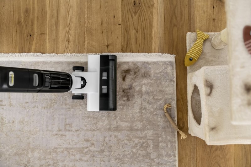 Mop si aspirator cu acumulator 18V, rola 240mm, Karcher FCV 3 Extra+