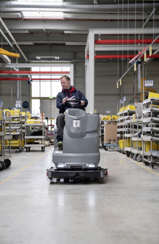 Masina de frecat-aspirat cu post de conducere, 36V, 240Ah, B 220 R Bp Pack DOSE+D90